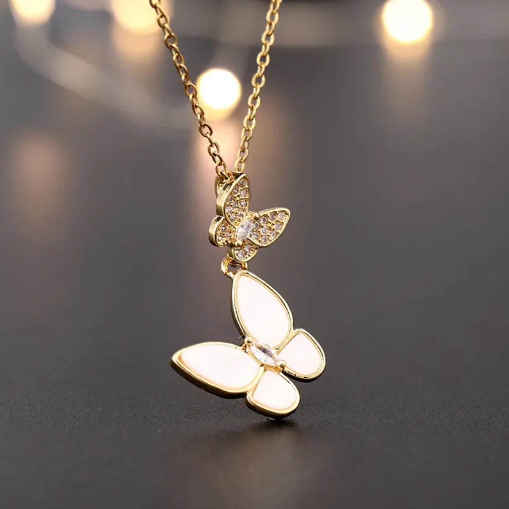 Pamelas Sweet Butterfly Gold Fashion Necklace 22$